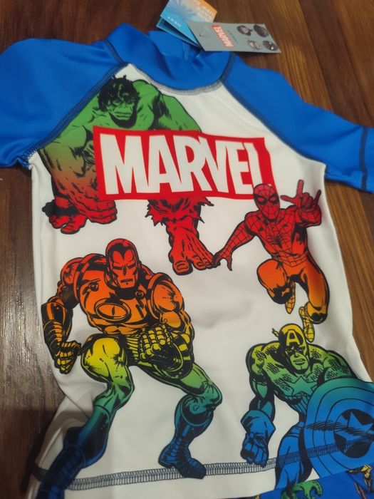 Nowy strój kąpieolowy szorty+koszulka Marvel, ok.2 latka