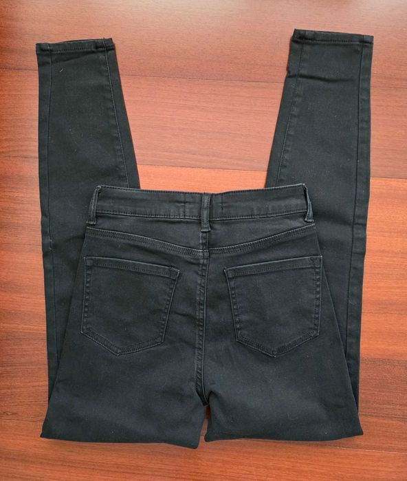 NOVAS com etiqueta | Calças de ganga pretas skinny, tamanho 36