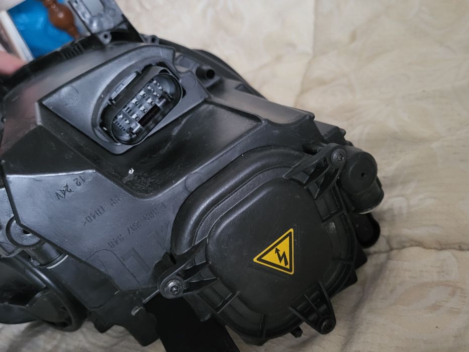 2 FARÓIS- Conjunto de farois originais Audi A4 B9 Xenon