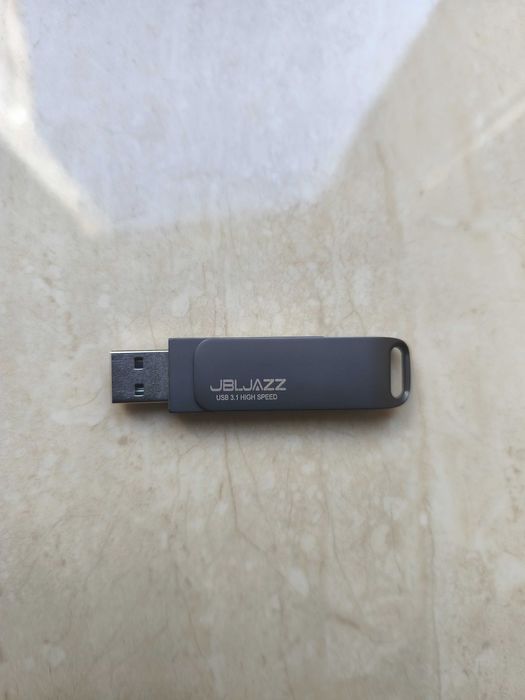 Флешка JBL USB 3.0