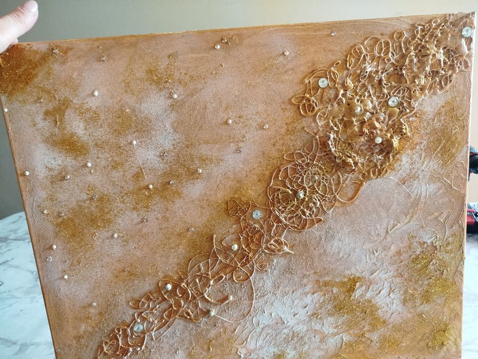 Tela pintada a mão com relevo