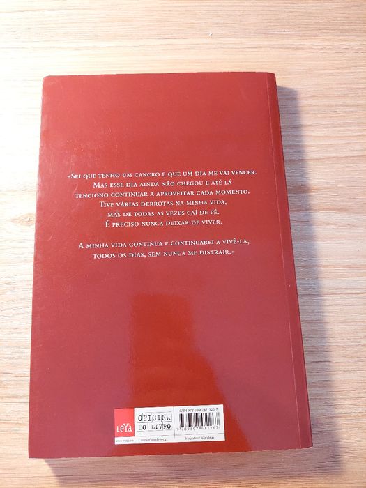 Book - Never Distract Yourself from Life64285536261377121