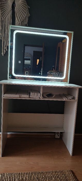 Toaletka do wizażu i makijażu