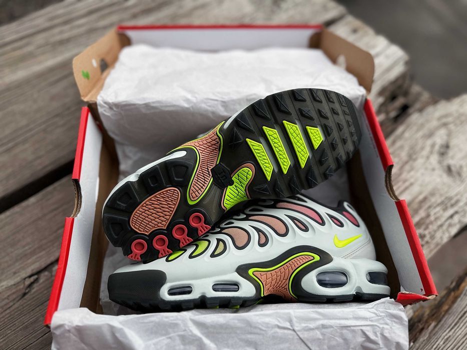 Мужские кроссовки Nike Air Max Plus Drift FD4290-009 Оригинал