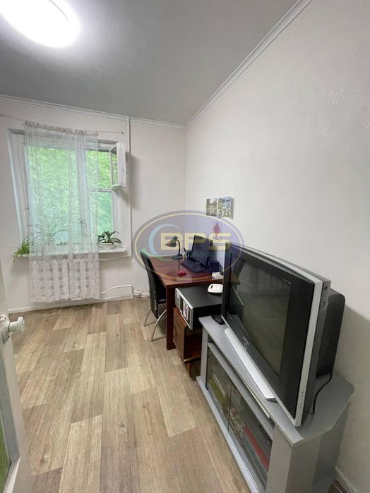Продам 3 кімнатну квартира вул. Ак.королева