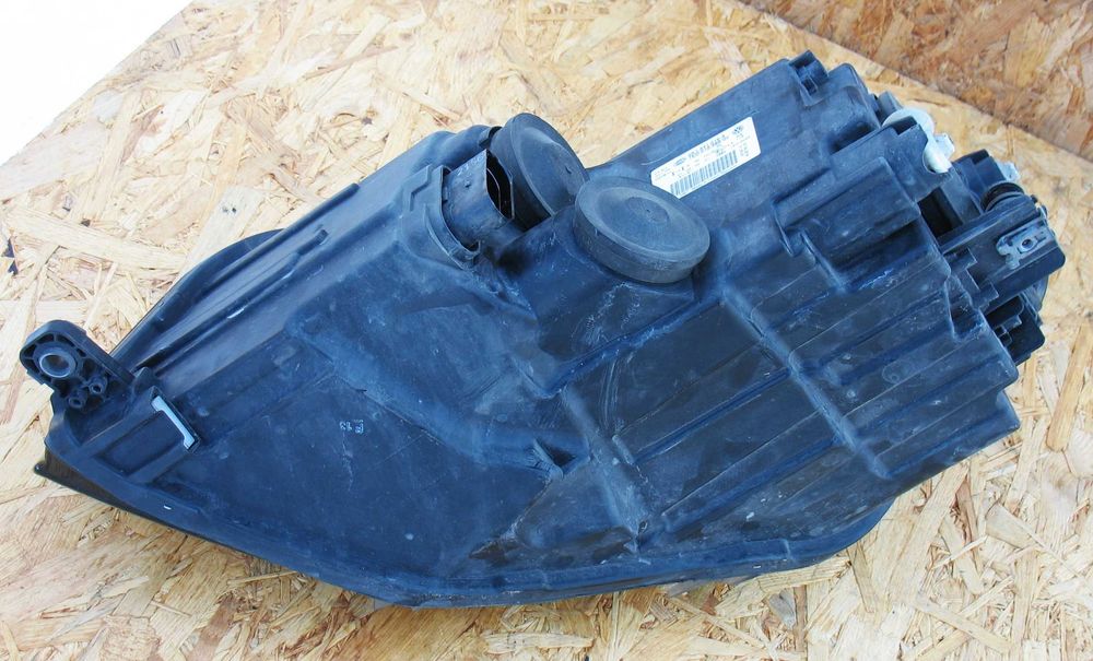 VW Caddy III lift lampa prawa przód 15-20r Oem EU