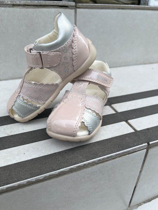 Босоніжки для дівчинки Geox