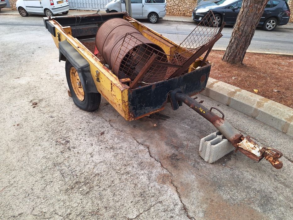 Vendo Atrelado no estado em que se encontra