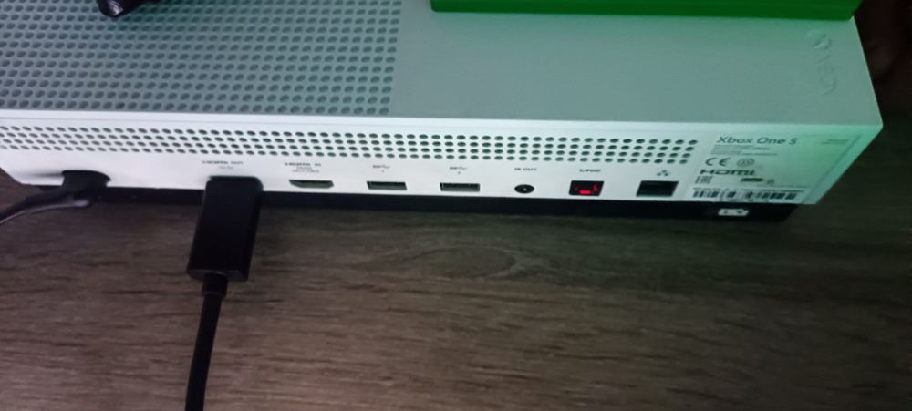 Xbxo one s 1tb po spa pad gra