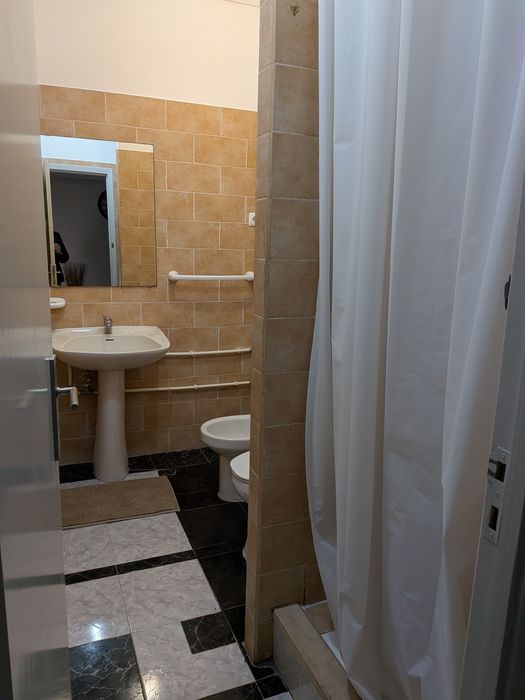 Quartos para alugar a estudantes nos Olivais (Av de Berlim)