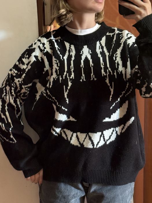 Світер теплий чорний білий аніме альт y2k alt панк гот