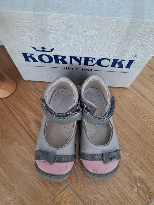 Skórzane buty baleriny balerinki półbuty kornecki 24