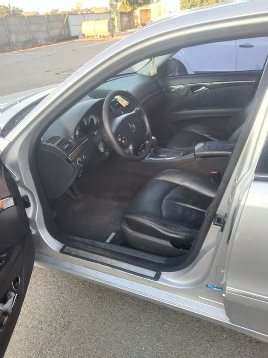 Mersedes-benz E320