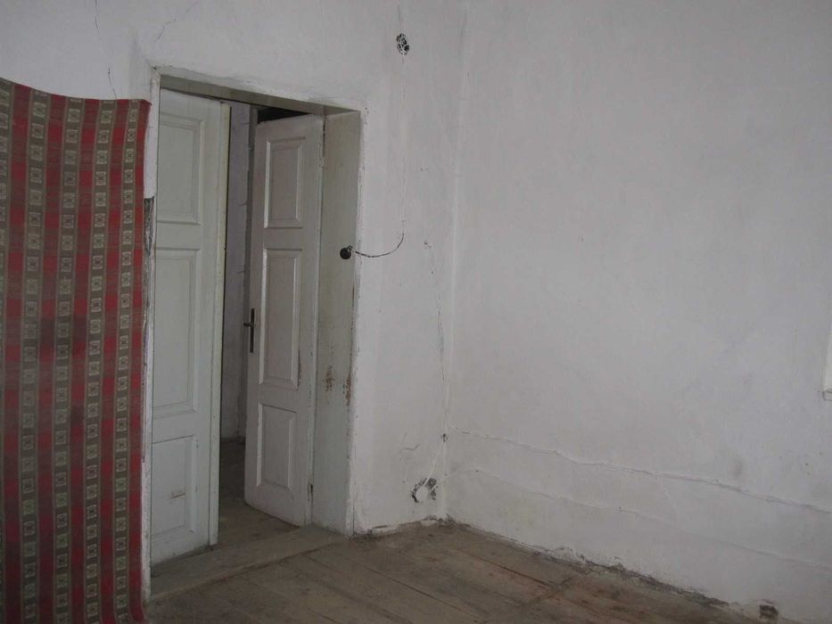 Будинок з землею 9,32сотих в центрі Косова