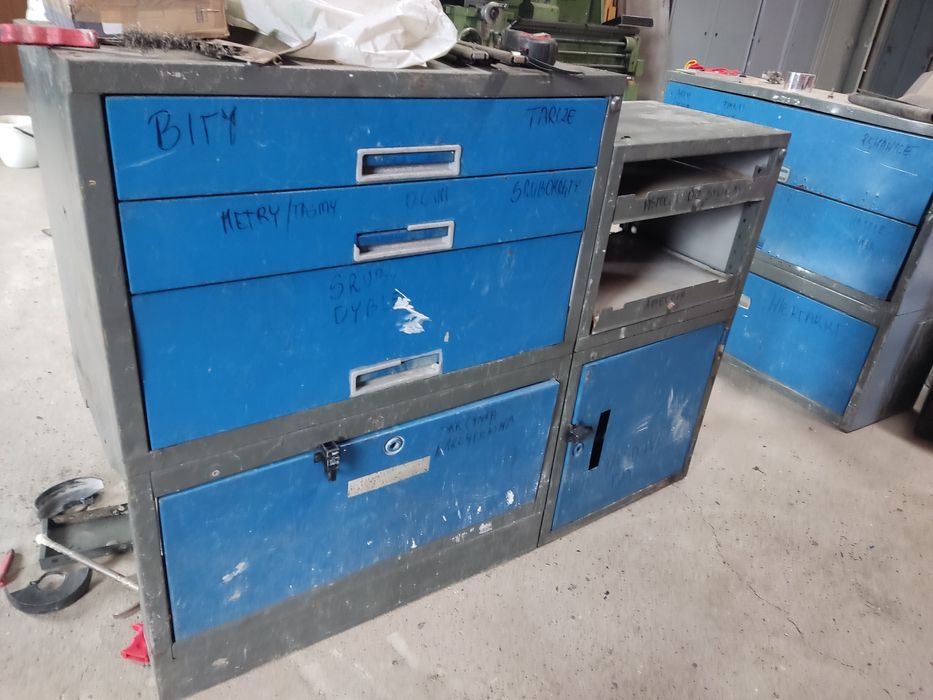 Zabudowa bus szafka warsztatowa