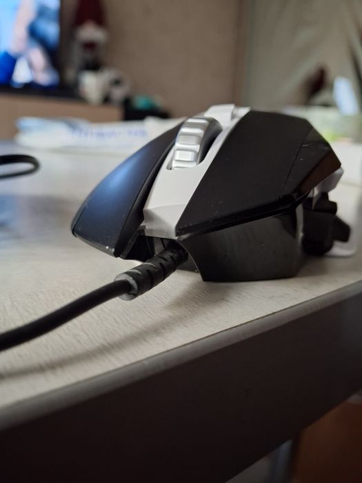 Продам миш компьютерну Logitech G502 SE Hero