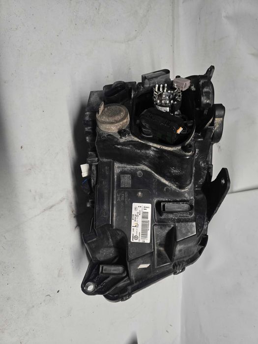 lampa przód VW Amarok lift 2H3 xenon led