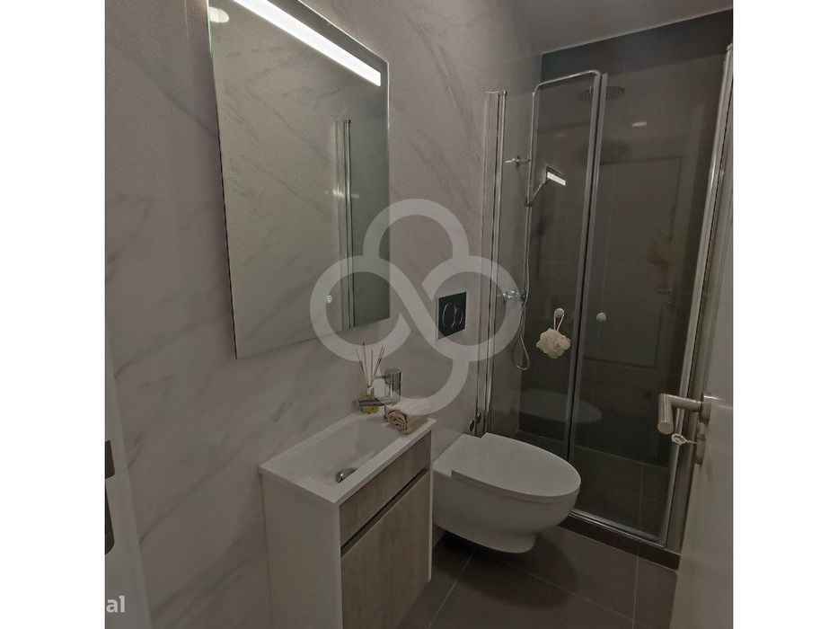 Apartamento T3 totalmente remodelado em Bairro familiar em Benfica ...