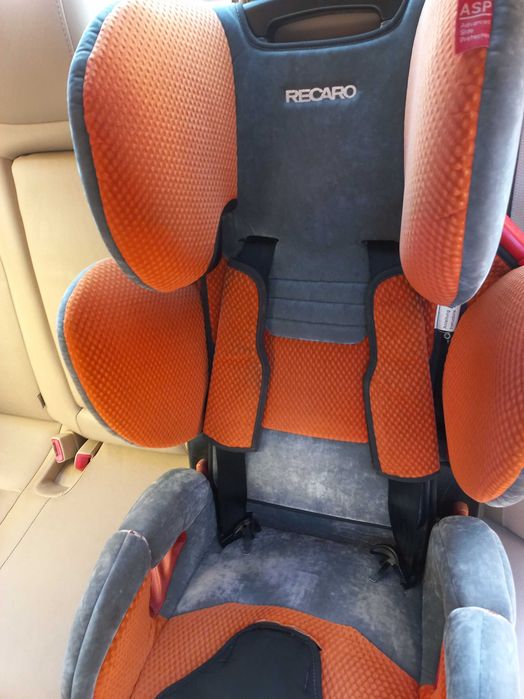 Автокрісло RECARO Young Sport (9-36 кг). Гарний стан!!!