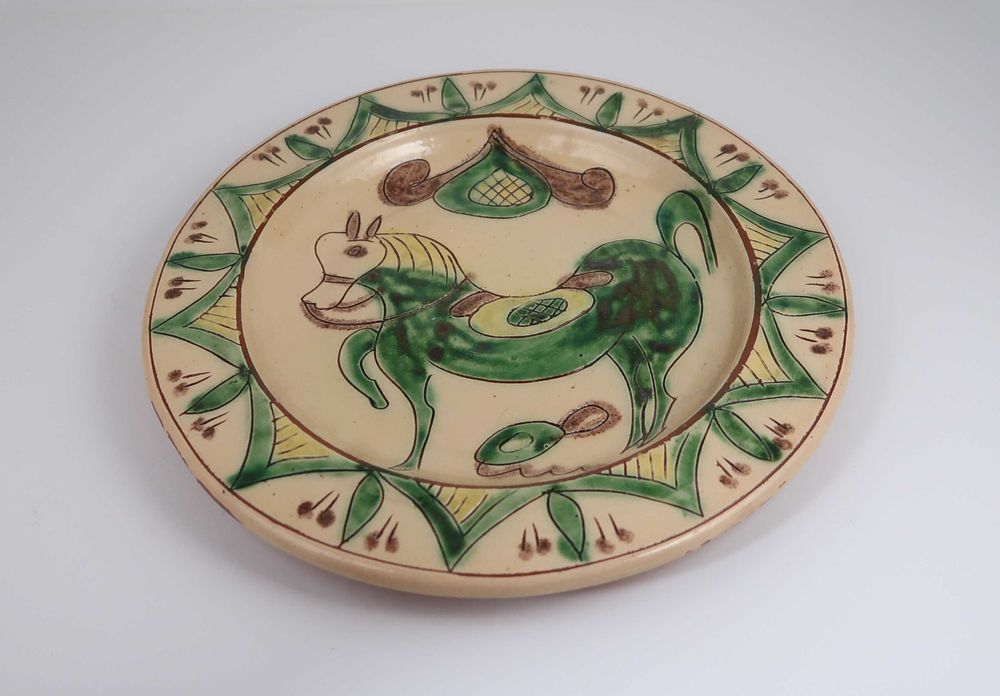 Prato de barro policromado Romênia