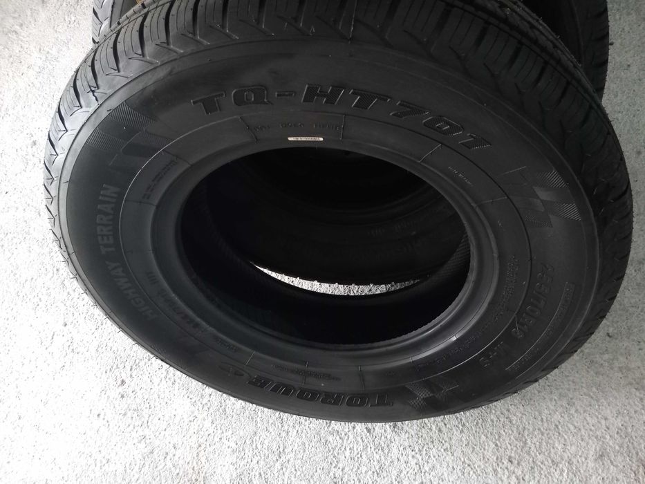 2 Pneus Novos 255/70R16 Torque