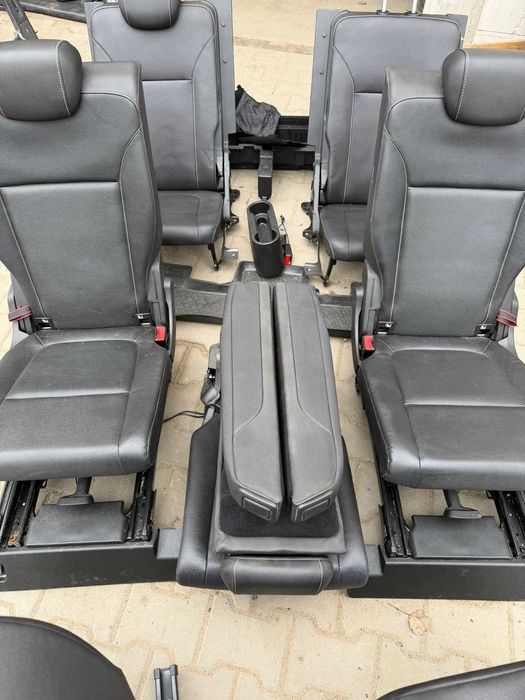 Fotele Opel Zafira C 7 osób skóra podgrzewane komplet bogata wersja