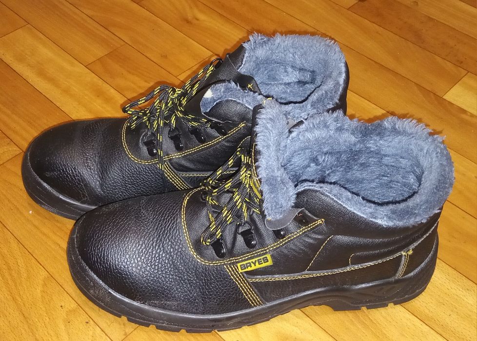 Зимнии рабочии ботинки  размер 45