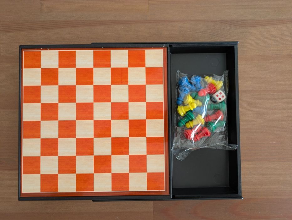 2-in-1 Board Game: Chess + Ludo64552895809667123