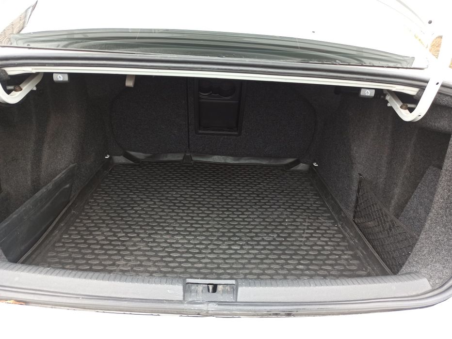 Volkswagen Jetta 2016, 1,6tdi, МКПП, максимальна комплектація, без ДТП