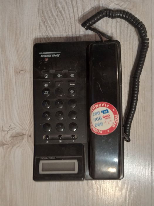 Taniej - Cztery telefony stacjonarne
