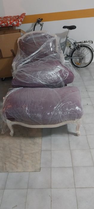 Poltrona com apoio pés