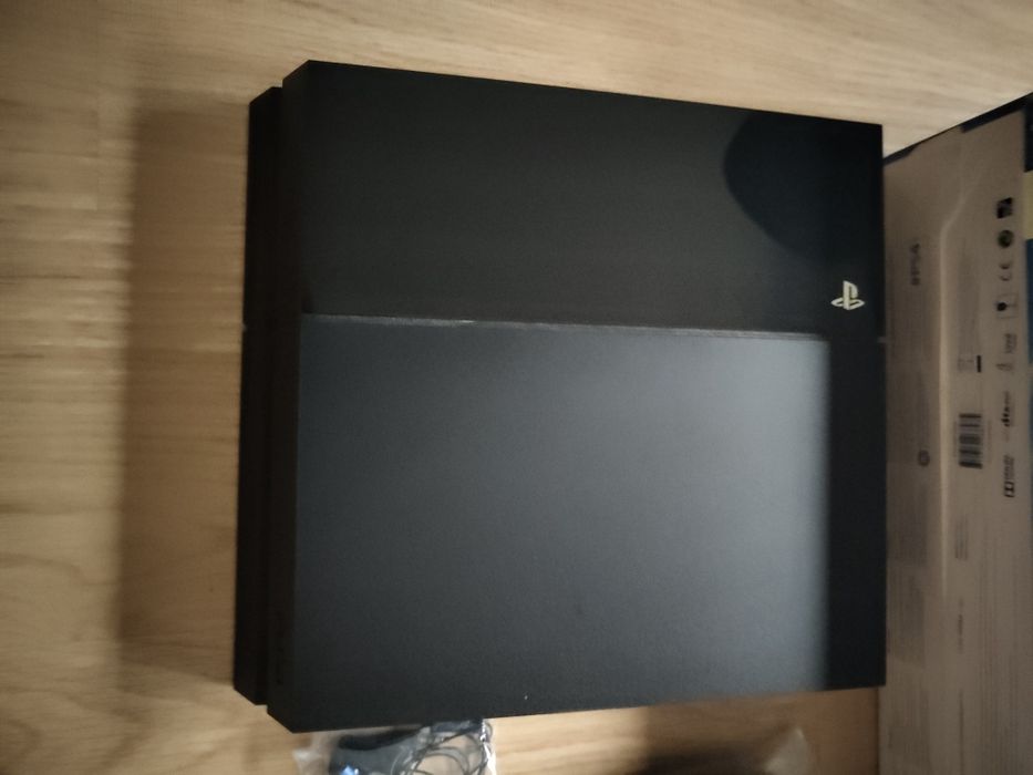 PlayStation 4 como nova
