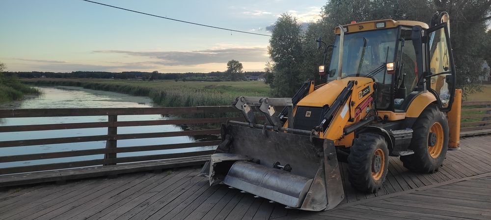 Usługi koparko-ładowarką