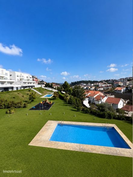 T2 com jardim e piscina em Coimbra