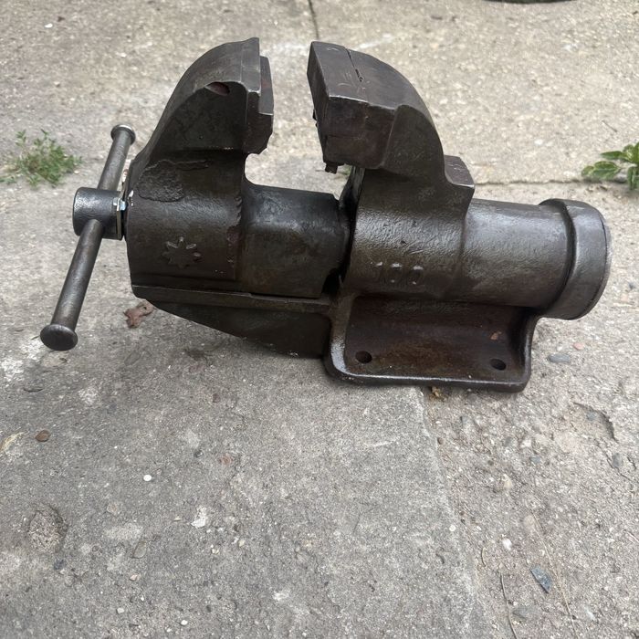 Stare imadło warsztatowe 21 kg przedwojenne antyk kowalskie