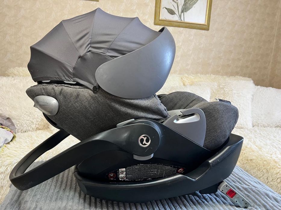 Автокрісло Cybex Cloud Z i-Size + база ISOFIX (Soho Grey)