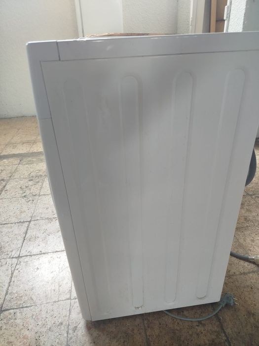 Máquina de lavar roupa KUNFT