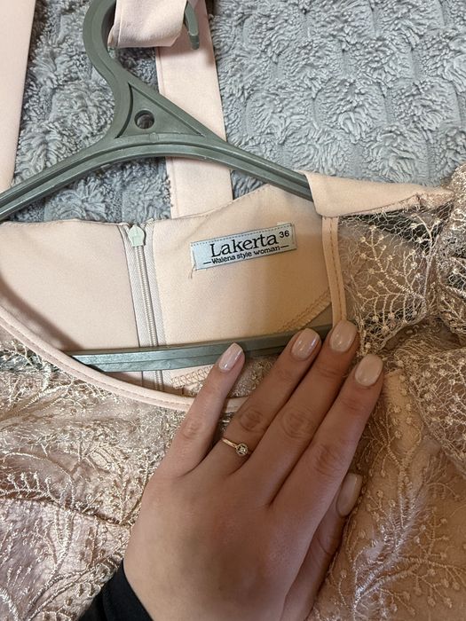 Продається плаття