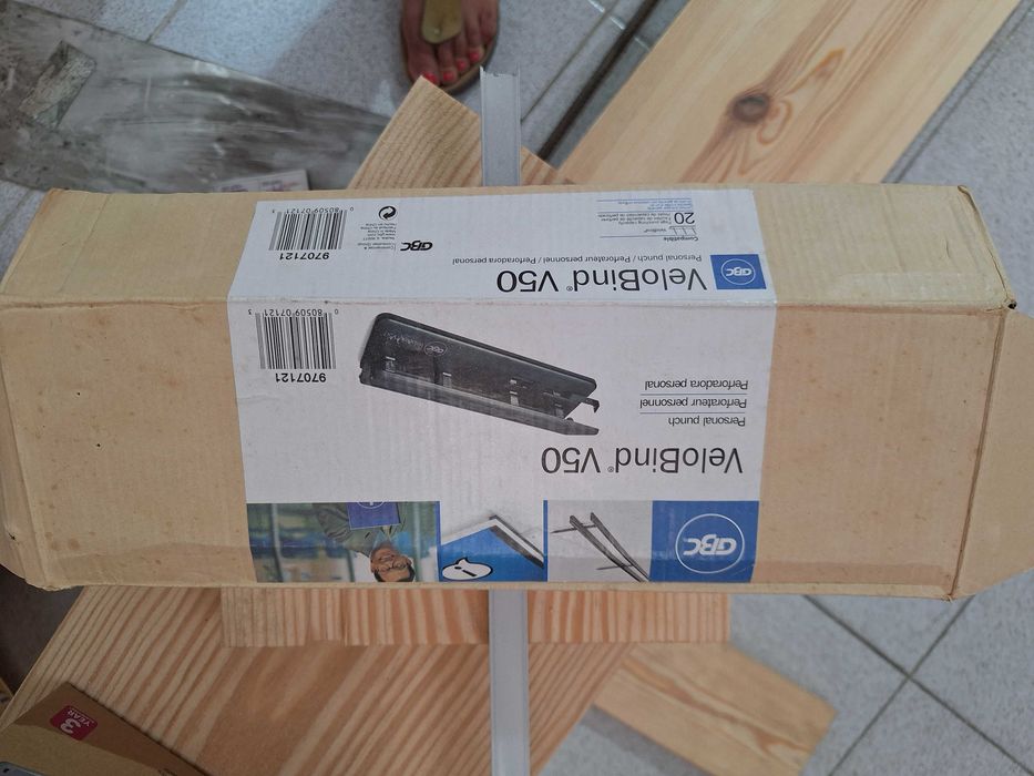 Furador NOVO - Cinzento