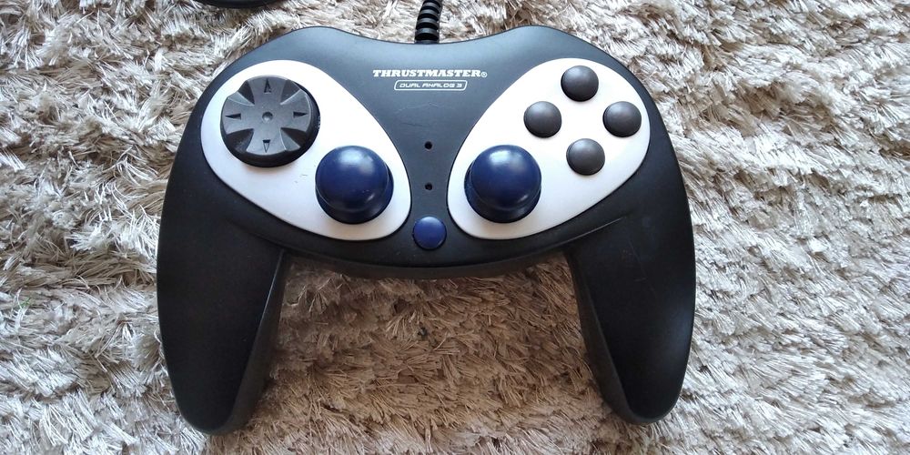 Comando Thrustmaster Dual Analog 3 como novo