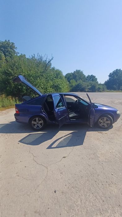 Opel Vectra 1996 VIN W0L000038T7536643 фото оголошення 4 з 8