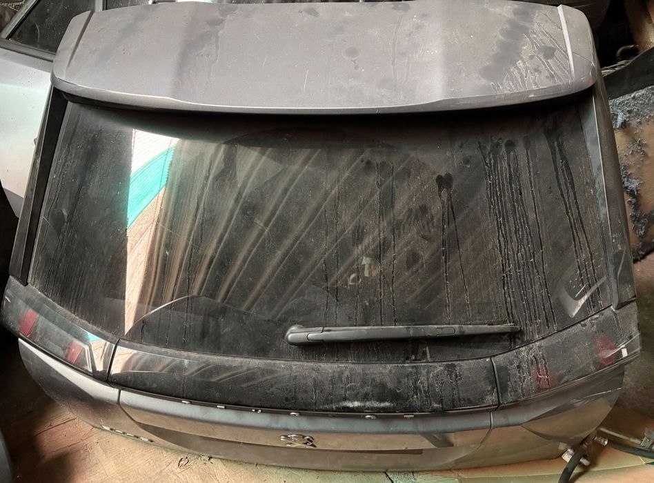 Tampa da Mala Peugeot 2008 II