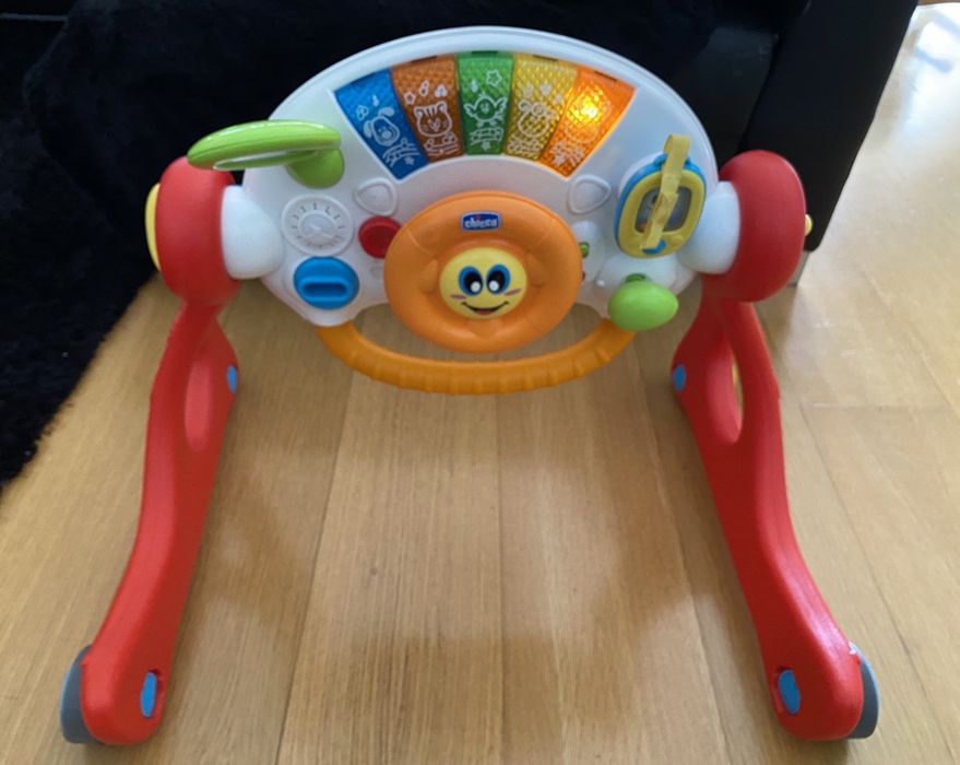 Chicco Walker with Music