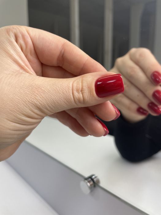 Маникюр ,нарощення, педикюр