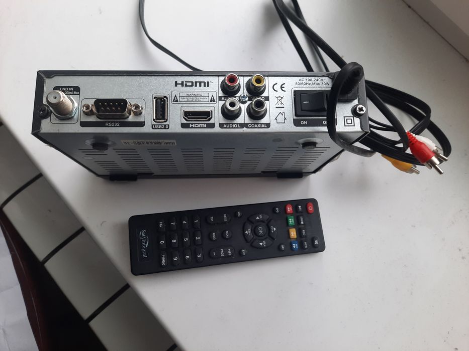 Продам тюнер спутниковый