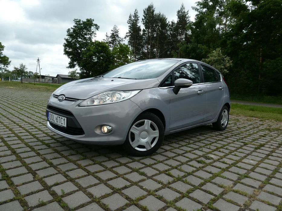 Ford Fiesta Serwis ASO. Półskóry. Klimatronik. Grzane siedzenia. Zarejestrowany