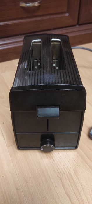 Продам тостер Ровента.