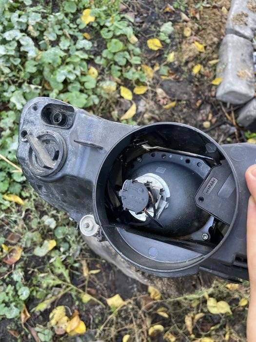 Розборка Оптика Ліва фара Volkswagen Touareg