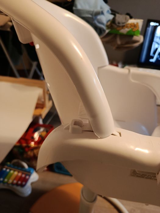 Cadeira de refeição regulável e reclinável Pierre Cardin