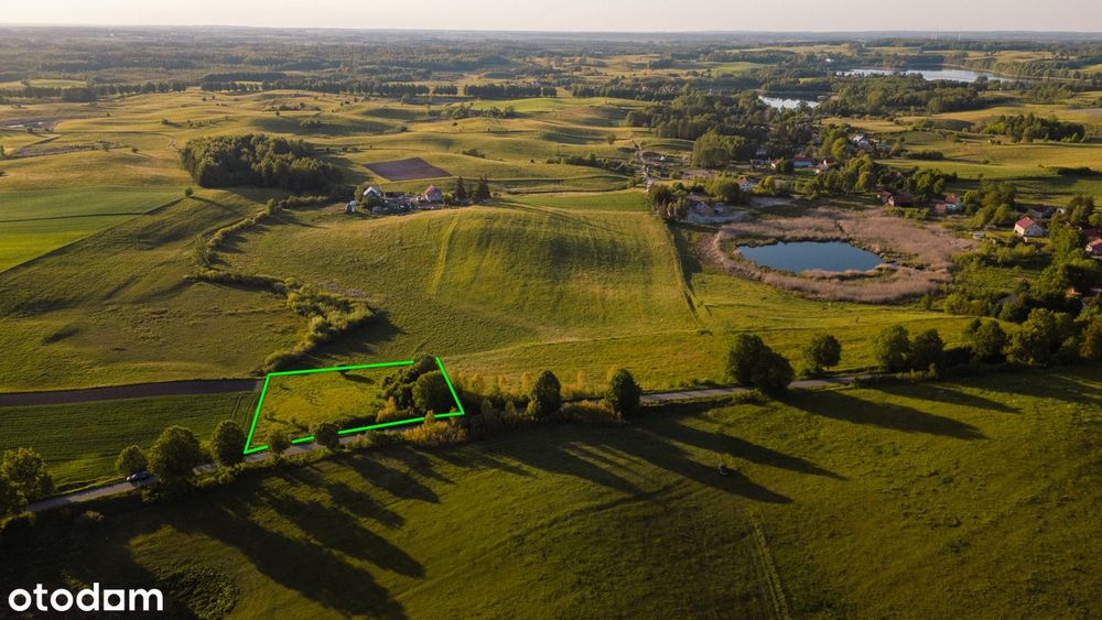 Działka Mazury. Jeziora, lasy, stok narciarski.